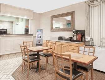 Travelodge Inn & Suites Latham Inreriör bild