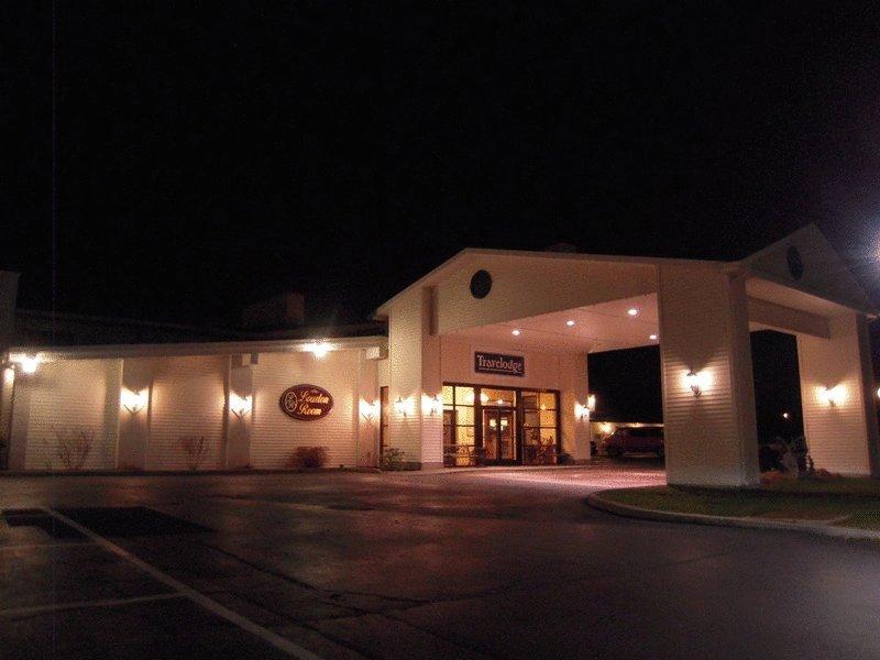 Travelodge Inn & Suites Latham Exteriör bild